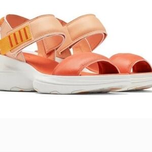 New Sorel Explorer Blitz Orange Sport Sandals Cushioned Footbed Size 9 with Box